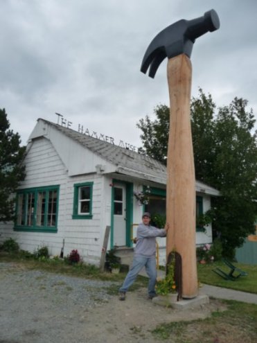 worlds-biggest-hammer